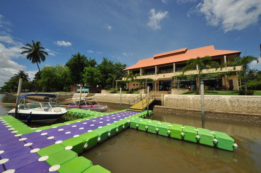 Maeklong Marina Resort Ratchaburi Extérieur photo