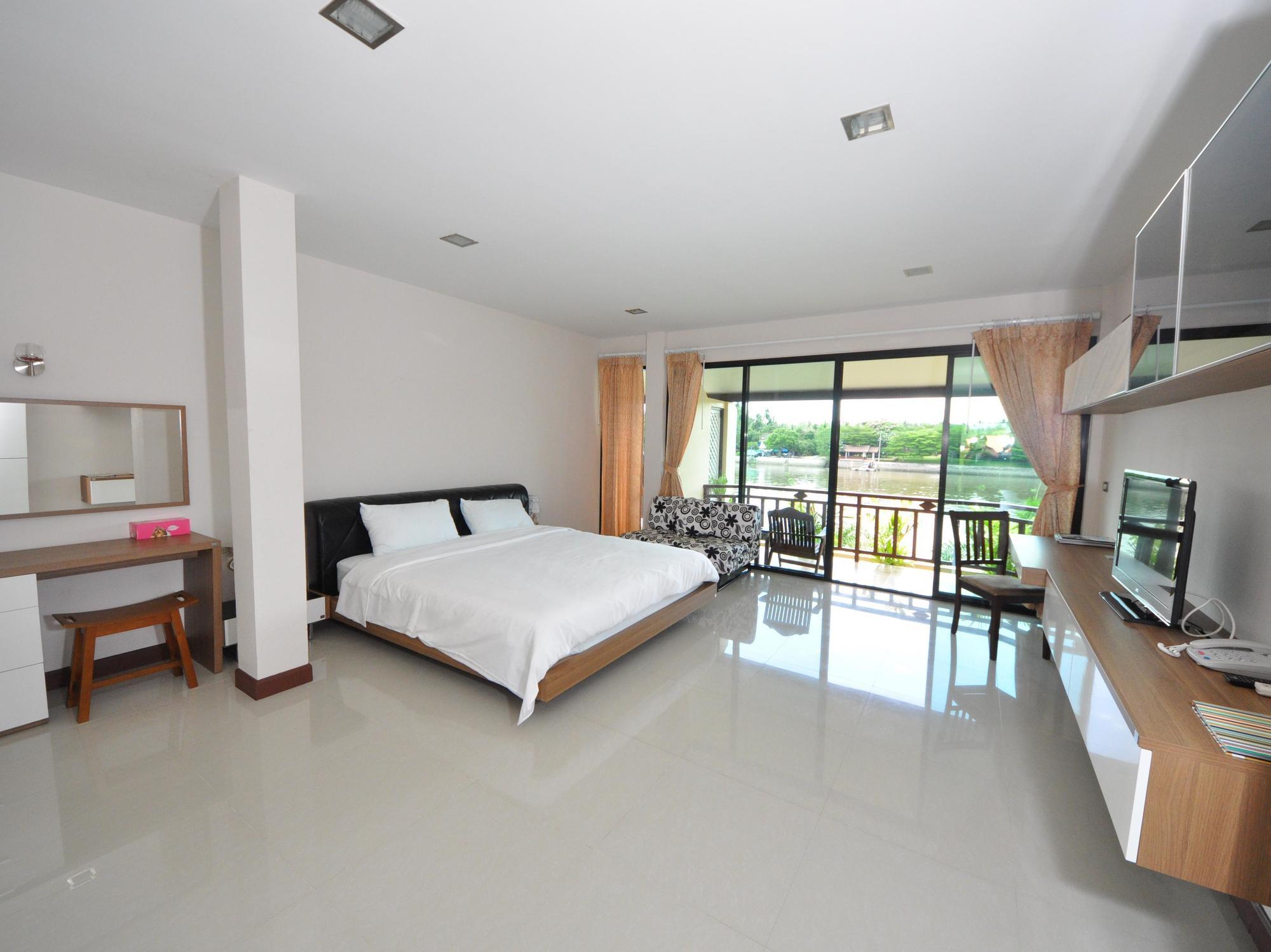 Maeklong Marina Resort Ratchaburi Extérieur photo
